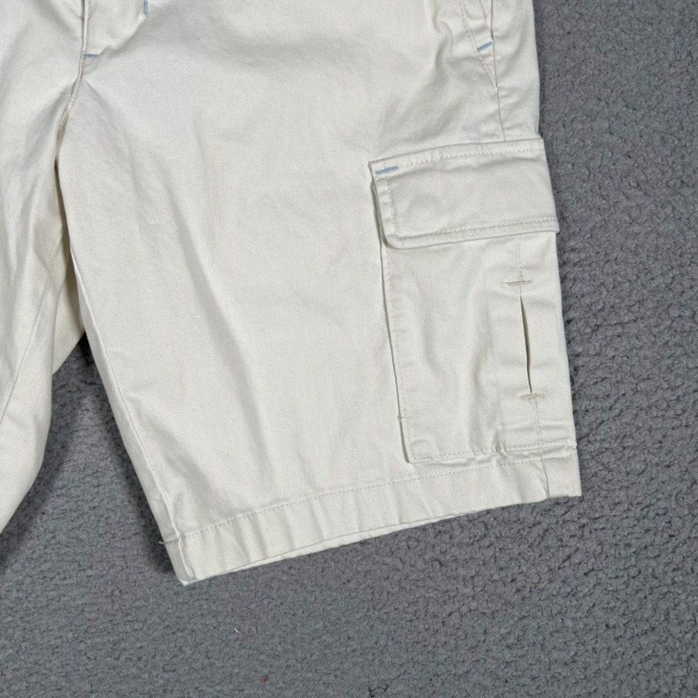 Tommy Bahama Shorts Mens 32 Cream Cargo Casual Preppy Chino Pockets Logo Adult - Picture 4 of 11